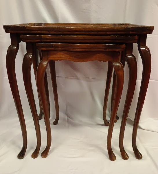 Stodola.cz - Hnízdové stolky