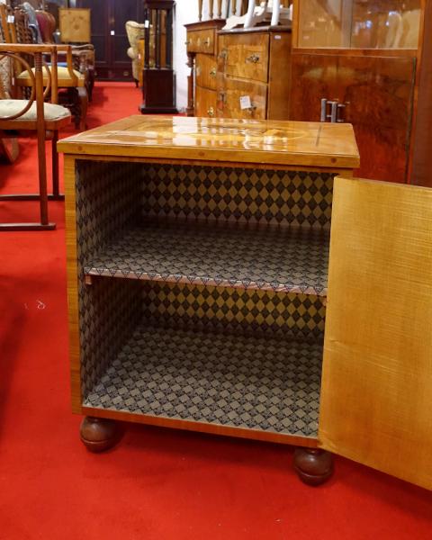 Stodola.cz - Noční stolek